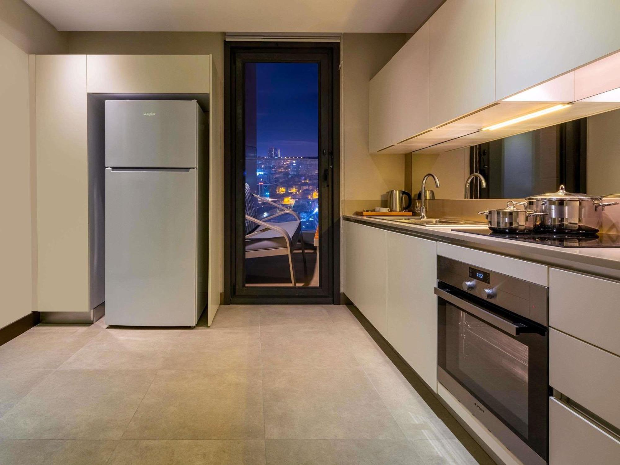 Movenpick Living Istanbul West Istambul Exterior foto