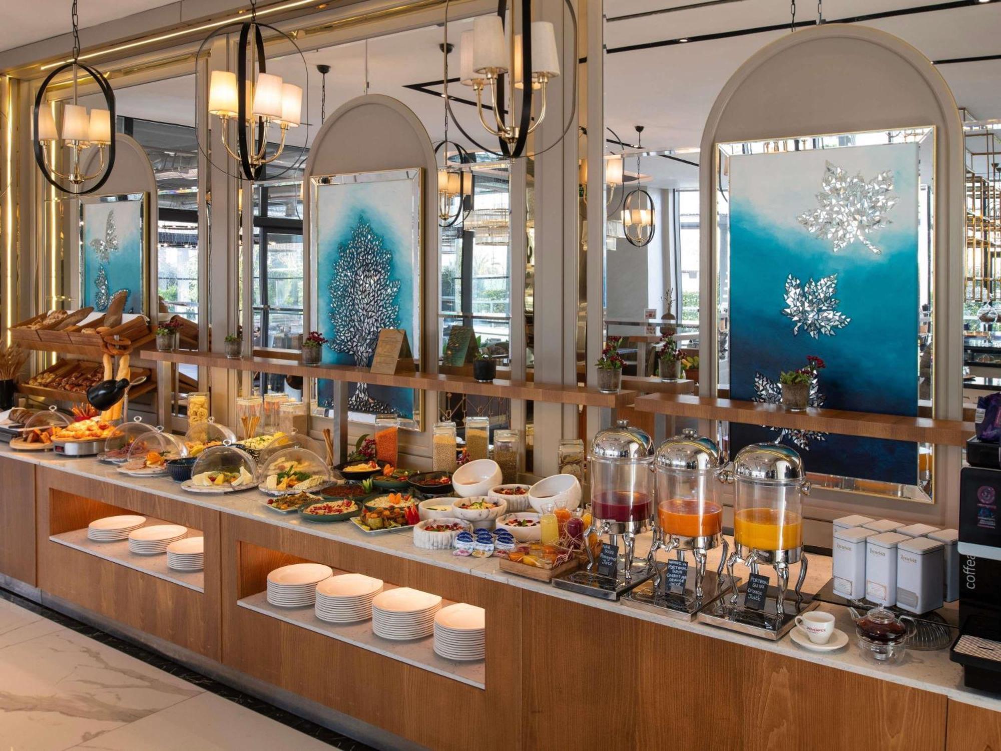 Movenpick Living Istanbul West Istambul Exterior foto