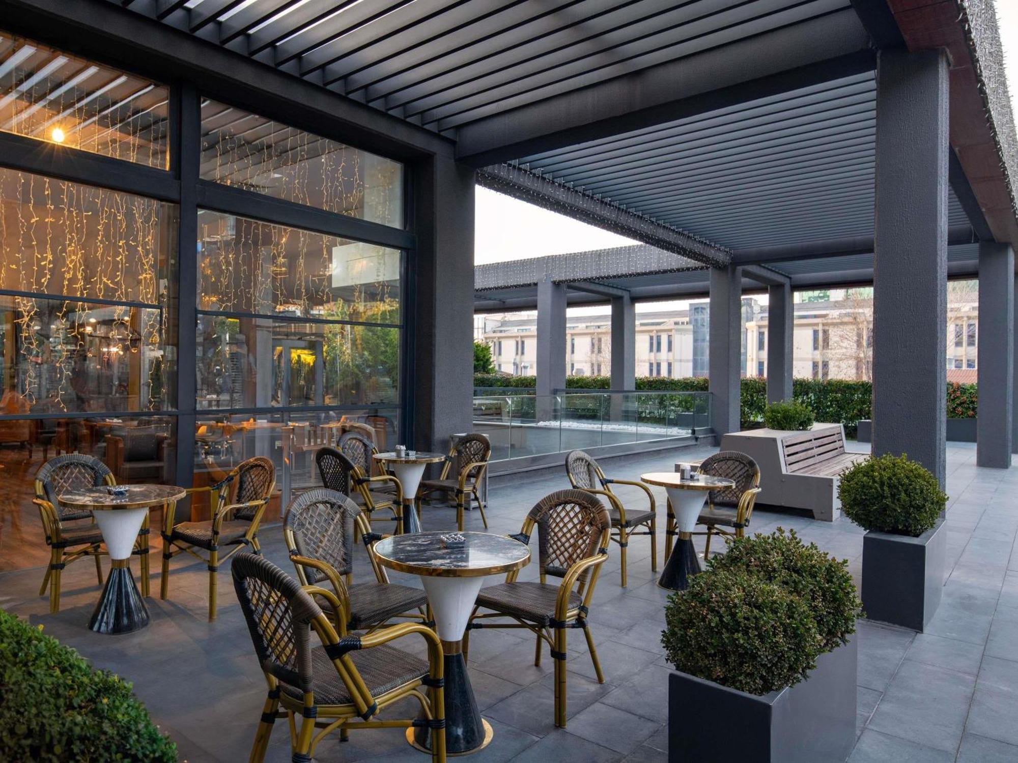 Movenpick Living Istanbul West Istambul Exterior foto